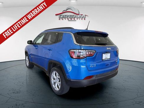 Used 2024 Jeep Compass Latitude AWD/4WD image 6