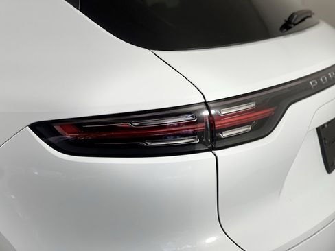 Certified 2023 Porsche Cayenne image 16