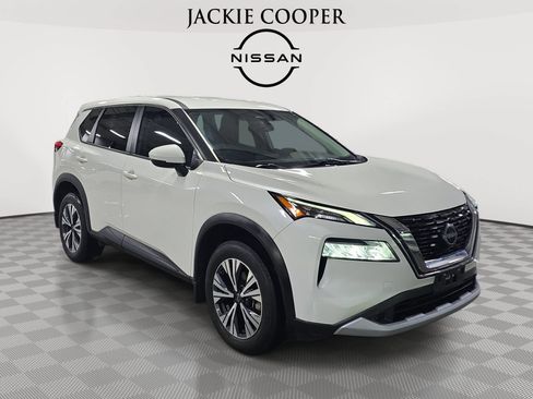 Used 2022 Nissan Rogue SV FWD image 3