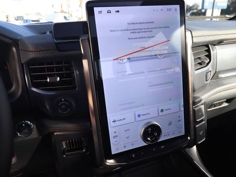 New 2025 Ford F150 Lightning Lariat image 20