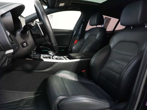 Used 2021 Kia Stinger GT2 image 14