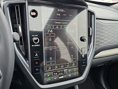 Used 2025 Subaru Forester Limited image 17