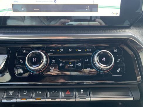 Used 2024 GMC Sierra 3500 Denali w/ Denali Reserve Package image 17