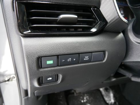 Used 2024 Nissan Sentra SV image 15