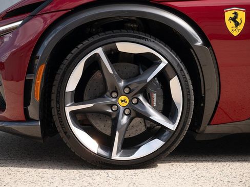 Used 2025 Ferrari Purosangue AWD/4WD image 18