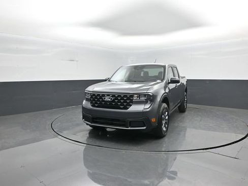 New 2026 Ford Maverick XLT image 3