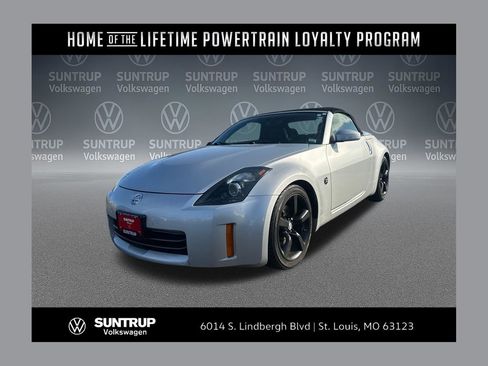 Used 2008 Nissan 350Z Touring image 1