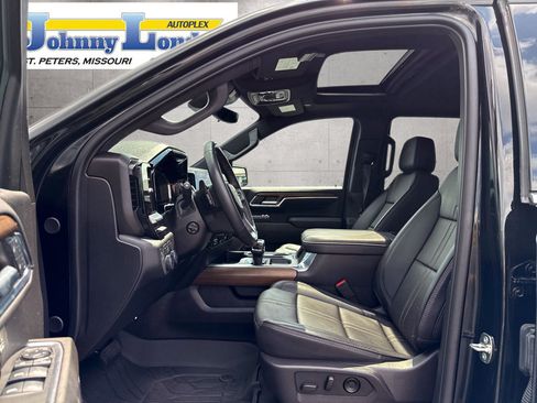 Used 2024 Chevrolet Silverado 1500 High Country AWD/4WD image 10