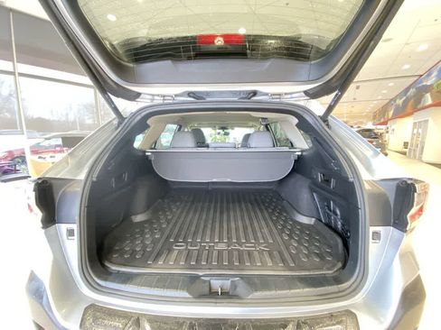 Used 2021 Subaru Outback Limited image 27