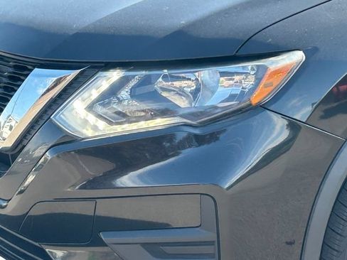 Used 2020 Nissan Rogue SV AWD/4WD image 11