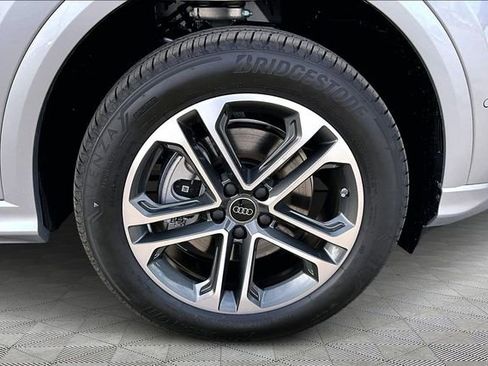 New 2025 Audi Q5 2.0T Premium image 12