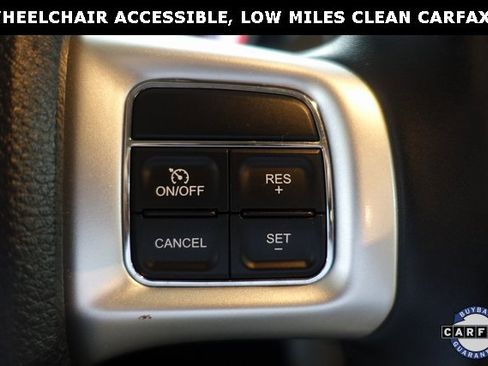 Used 2015 Dodge Grand Caravan SXT w/ UConnect Hands-Free Group image 13