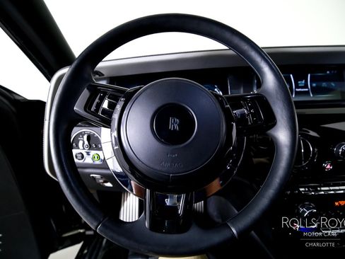 Used 2020 Rolls-Royce Phantom Sedan RWD image 15