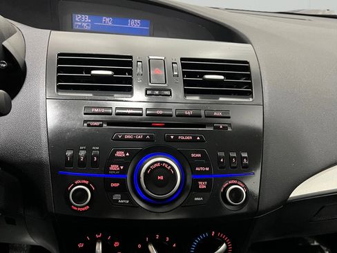 Used 2013 MAZDA MAZDA3 i SV image 39