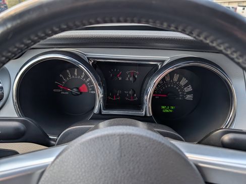 Used 2006 Ford Mustang GT Premium image 17