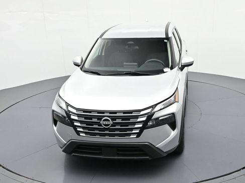 Used 2024 Nissan Rogue SV FWD image 15