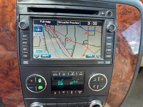 Used 2007 Chevrolet Tahoe LTZ w/ LTZ Preferred Equipment Group AWD/4WD image 58