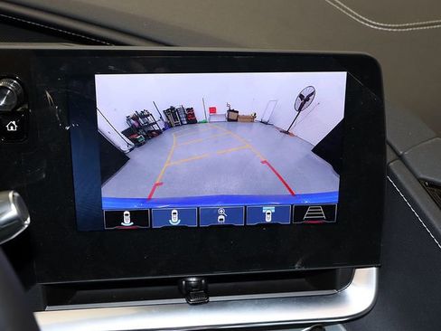 Used 2024 Chevrolet Corvette Stingray w/ Z51 Performance Package image 17