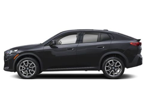 New 2026 BMW X2 xDrive28i w/ Technology Package AWD/4WD image 3