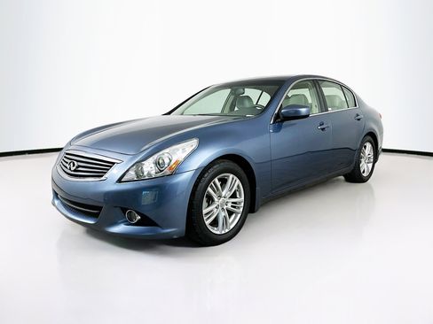 Used 2010 INFINITI G37 Journey w/ Premium Pkg image 3
