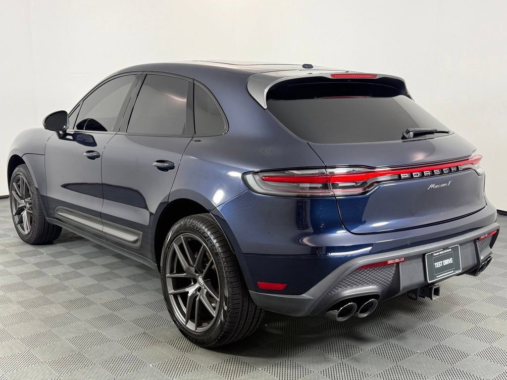 Certified 2023 Porsche Macan Turbo AWD/4WD image 3