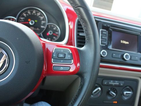 Used 2012 Volkswagen Beetle 2.5 FWD image 12