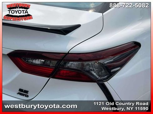 Used 2023 Toyota Camry SE AWD/4WD image 11