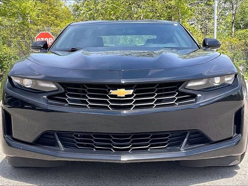 Used 2022 Chevrolet Camaro LT RWD image 3