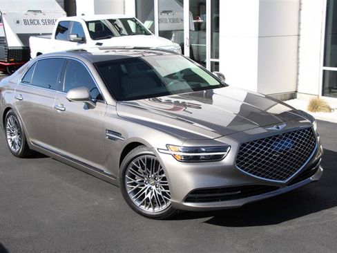 Used 2021 Genesis G90 5.0 Ultimate AWD/4WD image 2