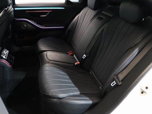 Used 2022 Mercedes-Benz S 500 4MATIC image 16