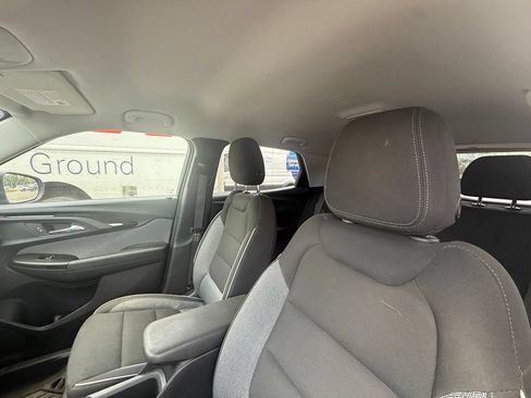 Used 2023 Chevrolet TrailBlazer LT FWD image 10
