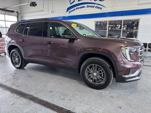 Used 2025 GMC Acadia Elevation image 15