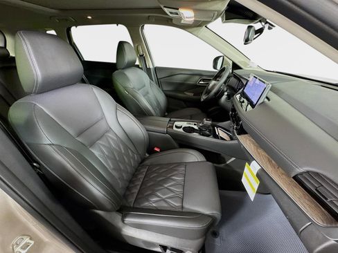 New 2026 Nissan Rogue Platinum AWD/4WD image 29