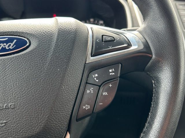 Used 2017 Ford Edge SEL AWD/4WD image 37