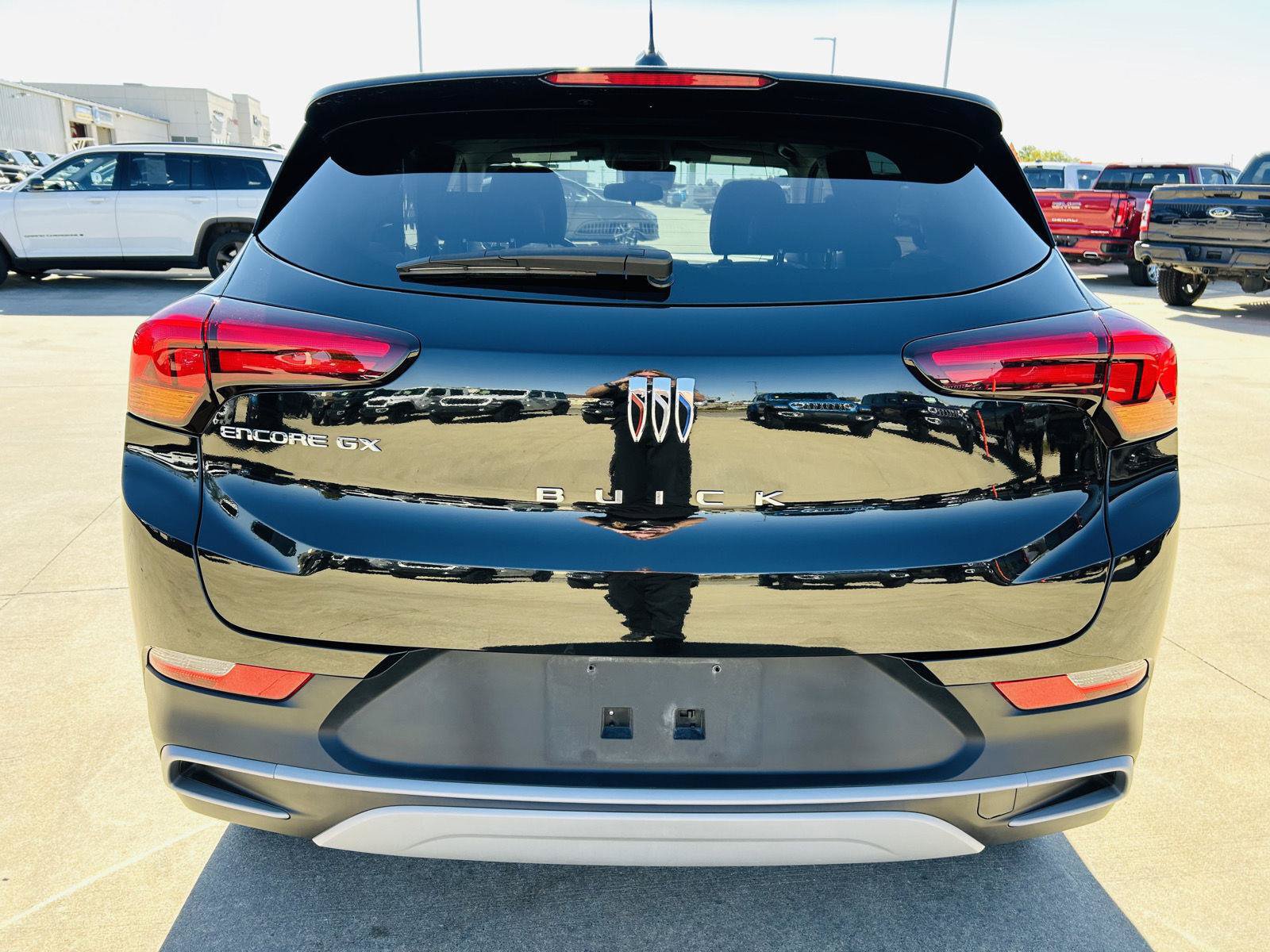 Used 2025 Buick Encore GX Preferred FWD image 34
