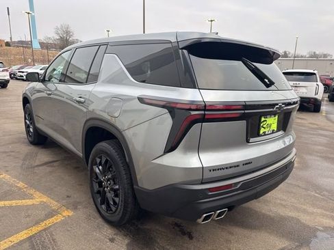 Certified 2024 Chevrolet Traverse LS w/ Midnight/Sport Edition image 4