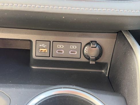 Certified 2023 Toyota Highlander AWD image 21