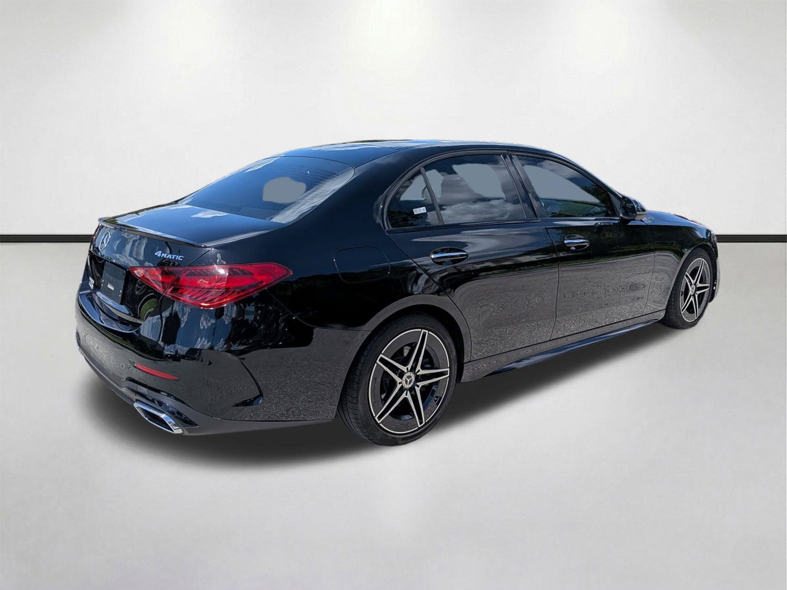 Used 2023 Mercedes-Benz C 300 4MATIC Sedan image 4