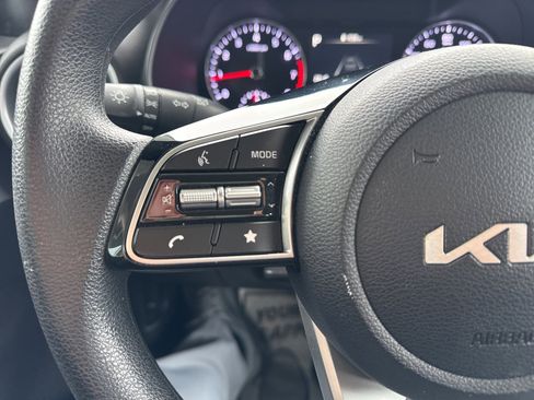 Used 2024 Kia Forte LXS image 25