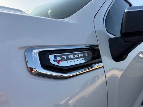 Used 2021 GMC Sierra 1500 SLT AWD/4WD image 12