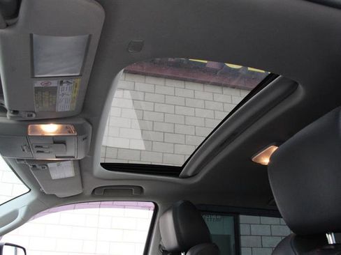 Used 2019 Toyota Tundra Platinum image 31