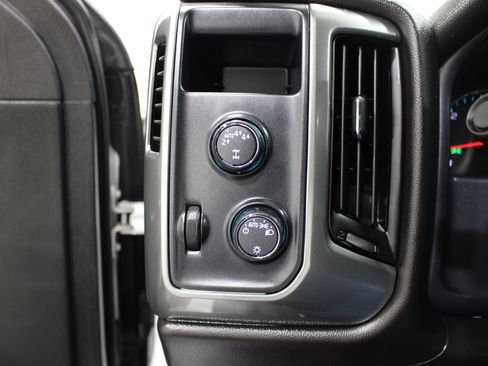 Used 2019 Chevrolet Silverado 1500 LT AWD/4WD image 8