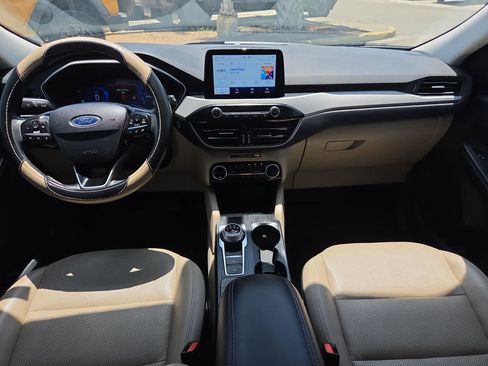 Used 2022 Ford Escape SEL w/ Technology Package FWD image 18
