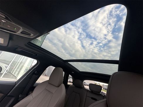 New 2025 Audi Q5 Premium Plus image 22