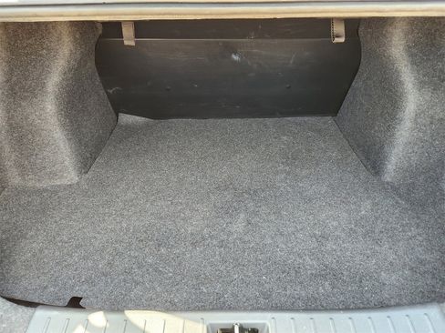 Used 2025 Nissan Versa S w/ Trunk Package image 30