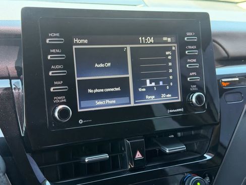 Used 2022 Toyota Camry LE w/ Carpet Mat Package (TMS) FWD image 18