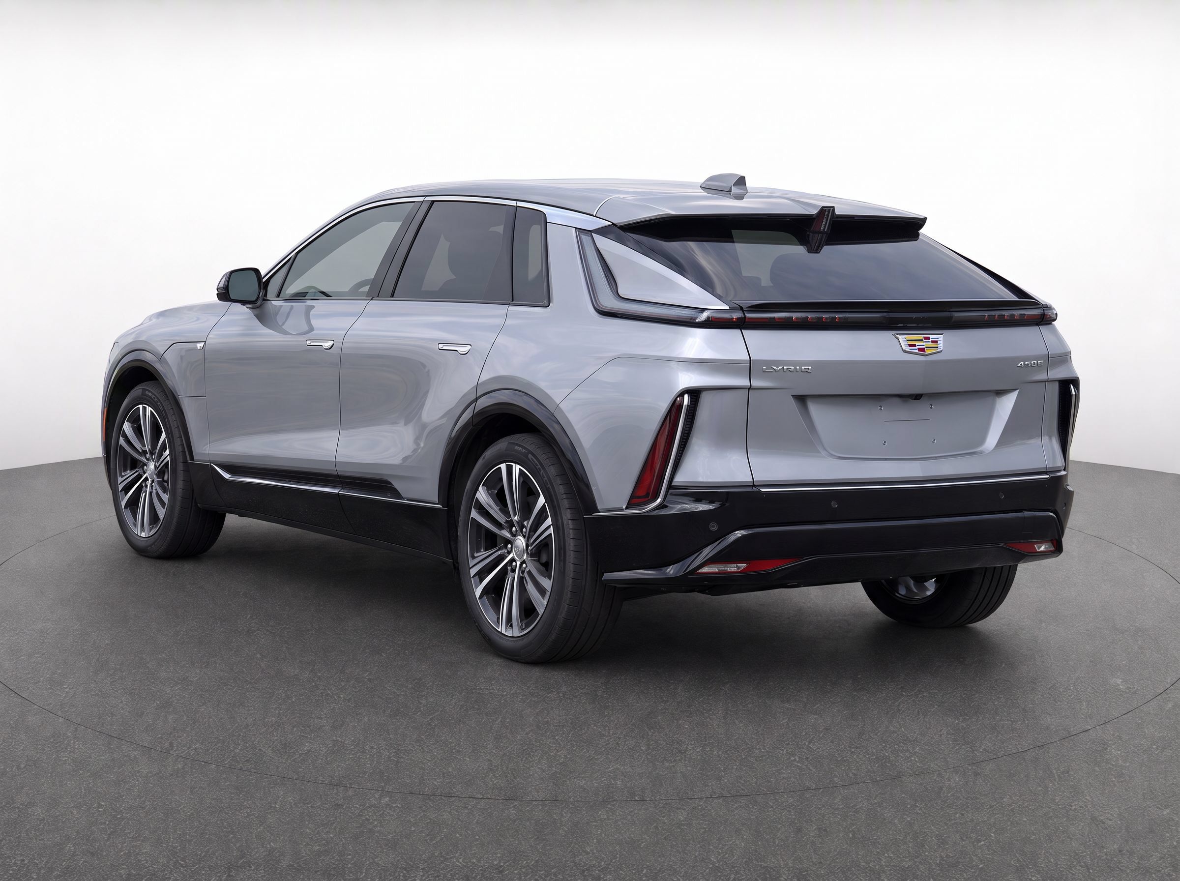 Certified 2024 Cadillac Lyriq Luxury RWD image 3