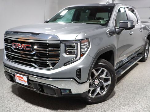 Used 2024 GMC Sierra 1500 SLT w/ SLT Premium Plus Package AWD/4WD image 33
