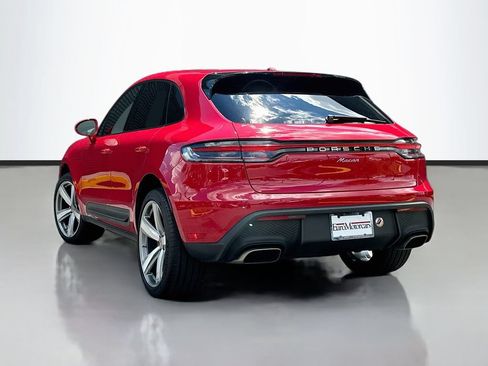 Certified 2026 Porsche Macan AWD/4WD image 3