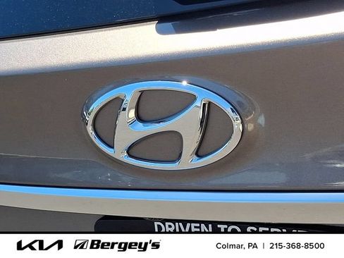 Used 2020 Hyundai Santa Fe SE FWD image 31